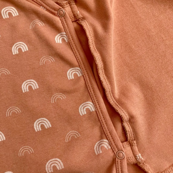 🇨🇦 Parade Organics 2T Rainbow Wrap T-shirt - Picture 5 of 9